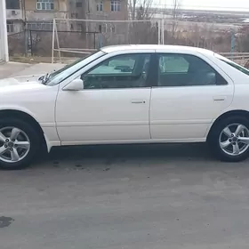 Toyota Camry 2001