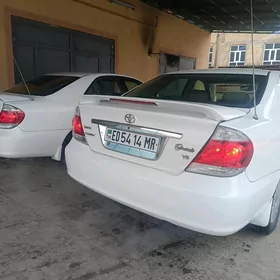 Toyota Camry 2004