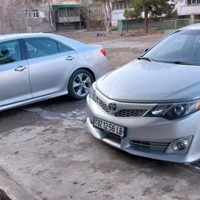 Toyota Camry 2013