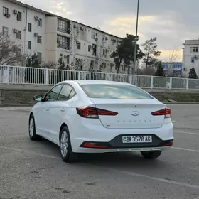 Hyundai Elantra 2020