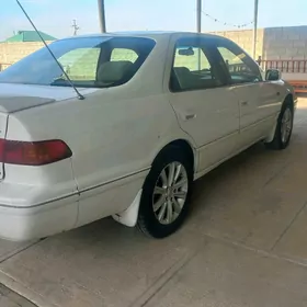 Toyota Camry 2001