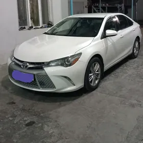 Toyota Camry 2017