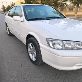 Toyota Camry 1999