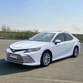 Toyota Camry 2022