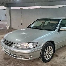 Toyota Camry 2000