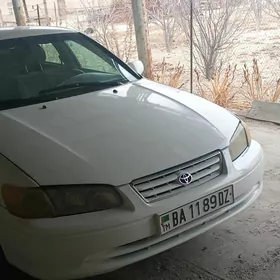 Toyota Camry 2000