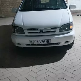 Toyota Sienna 1999