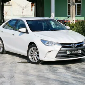 Toyota Camry 2017