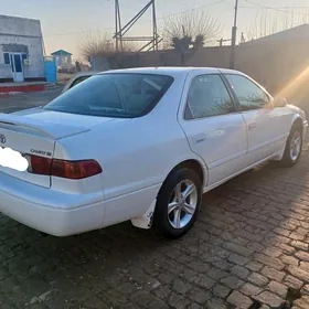 Toyota Camry 1999