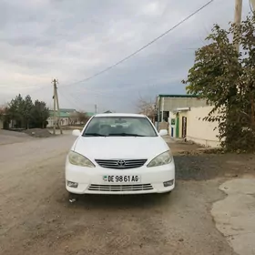 Toyota Camry 2004