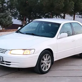 Toyota Camry 1997