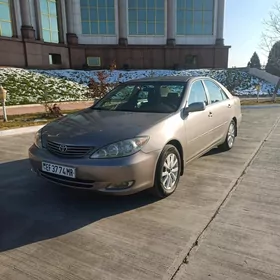 Toyota Camry 2004