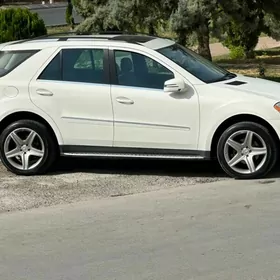 Mercedes-Benz ML350 2011