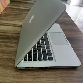 Macbook