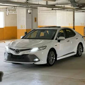 Toyota Camry 2018