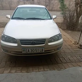 Toyota Camry 2000