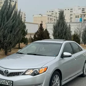 Toyota Camry 2013