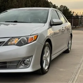 Toyota Camry 2014