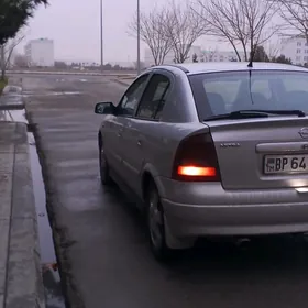 Opel Astra 2003