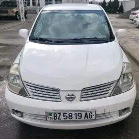 Nissan Versa 2007