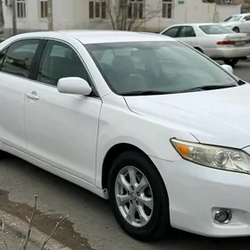 Toyota Camry 2011