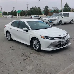 Toyota Camry 2020