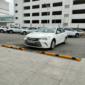 Toyota Camry 2017