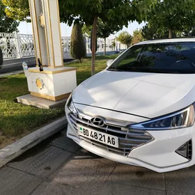 Hyundai Elantra 2020