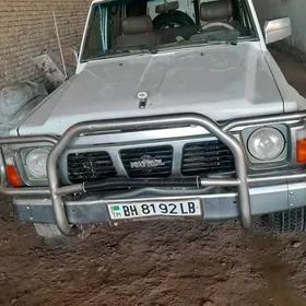 Nissan Patrol 1995