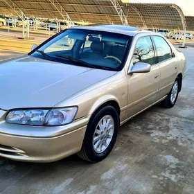 Toyota Camry 2001