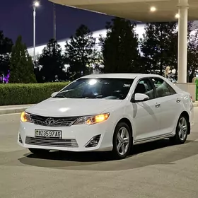 Toyota Camry 2012