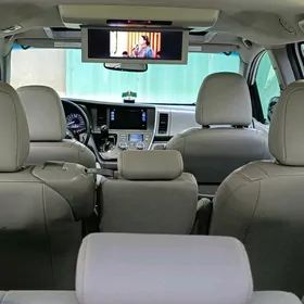 Toyota Sienna 2017