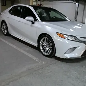 Toyota Camry 2020