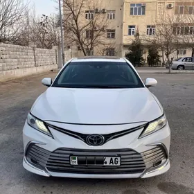 Toyota Camry 2022