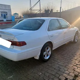 Toyota Camry 1999