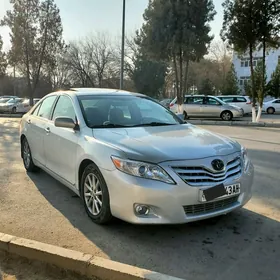 Toyota Camry 2011