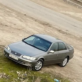 Toyota Camry 2000