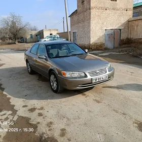 Toyota Camry 2000