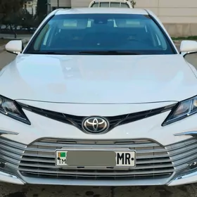 Toyota Camry 2020