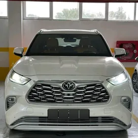 Toyota Highlander 2022