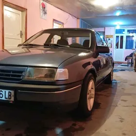 Opel Vectra 1990