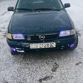 Opel Astra 1996