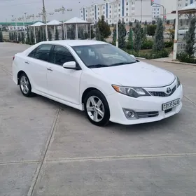 Toyota Camry 2013