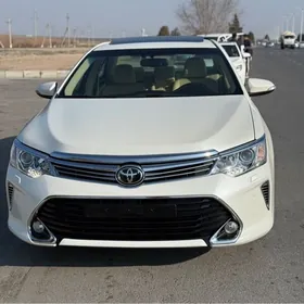 Toyota Camry 2016