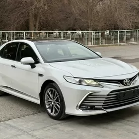 Toyota Camry 2023