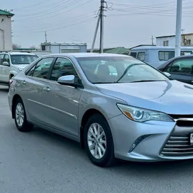 Toyota Camry 2017