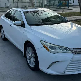 Toyota Camry 2016