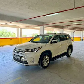 Toyota Highlander 2018