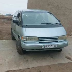 Toyota Previa 1993