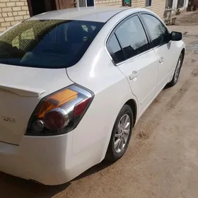 Nissan Altima 2011